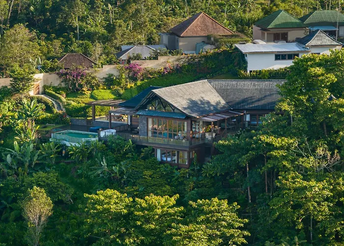 Mountain Estate - Serene Mountain Retreat Villa *