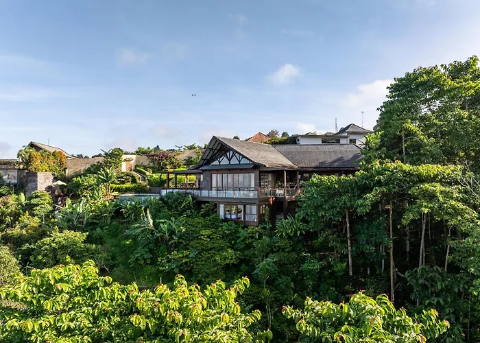 Villa Mountain Estate - Serene Mountain Retreat