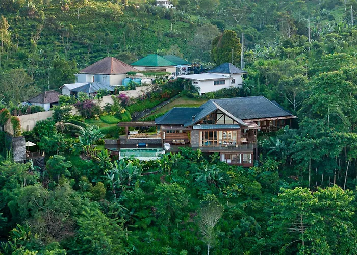 Villa Mountain Estate - Serene Mountain Retreat *