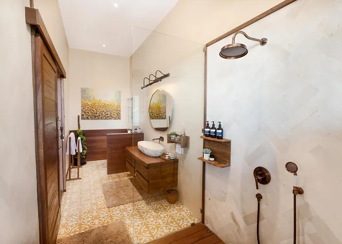 Mountain Estate - Serene Mountain Retreat Villa