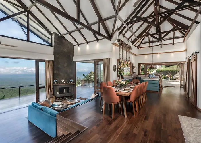 Mountain Estate - Serene Mountain Retreat Villa *
