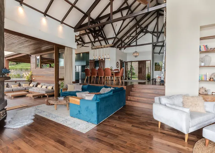 Mountain Estate - Serene Mountain Retreat *